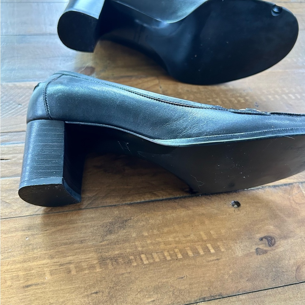 ***SOLD***
Vintage Women’s Salvatore Ferragamo Brass Horse-bit Heeled Loafers - Picture 9 of 16